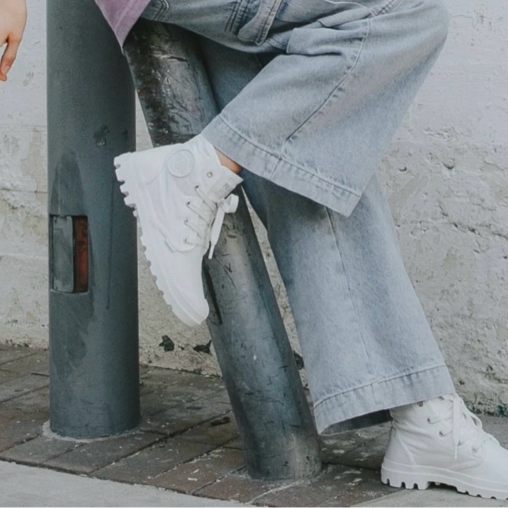 Palladium Women's Pampa High Top Star White Size 6.5 Hi Boot Brand New in Box